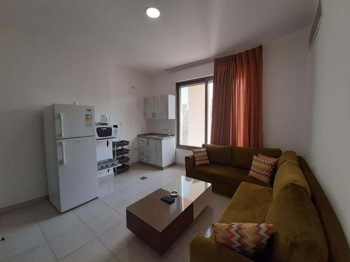 Furnished Apartments Near Mcdonald'S Al-Madina Al-Monawara St Amman Ngoại thất bức ảnh