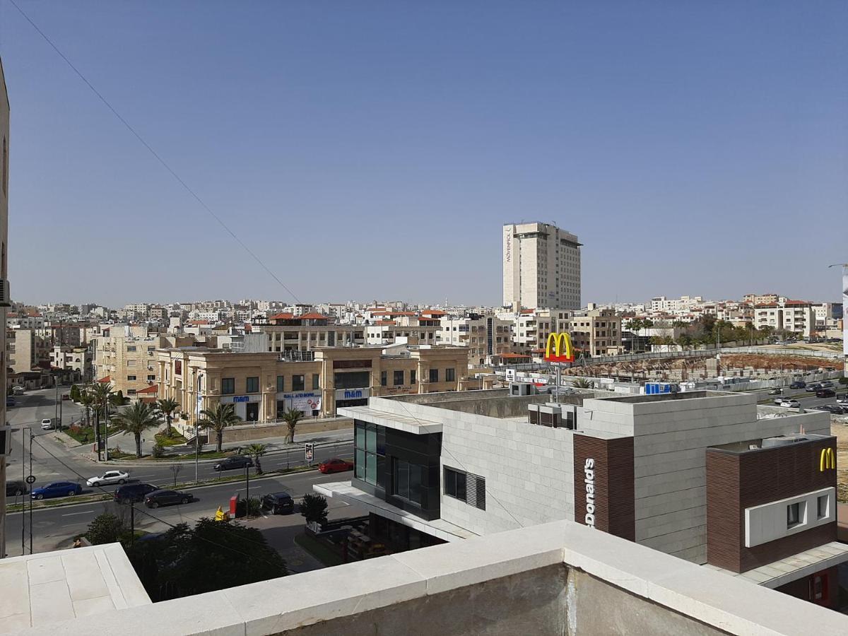 Furnished Apartments Near Mcdonald'S Al-Madina Al-Monawara St Amman Ngoại thất bức ảnh