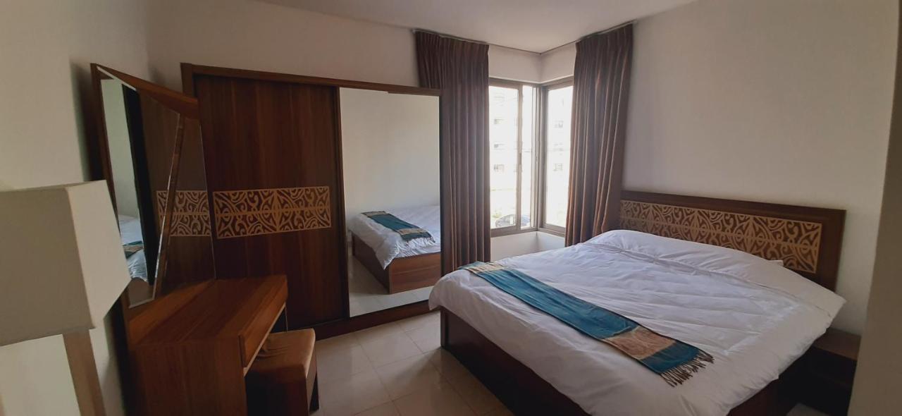 Furnished Apartments Near Mcdonald'S Al-Madina Al-Monawara St Amman Ngoại thất bức ảnh